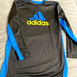 Adidas XL Shirt